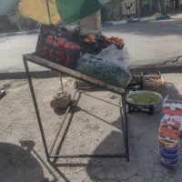 یک عدد تخت میوه فروشی