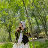 لباس محلی|لباس|مشهد, اقبال|دیوار