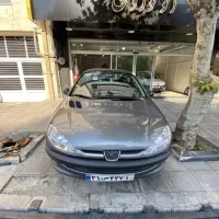 آدمین اینستا خانوم برای نمایشگاه ماشین