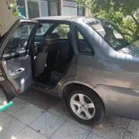 خودروی سواری لیفان