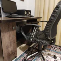 میز کامپیوتر و صندلی جک دار روکش چرمی چروک