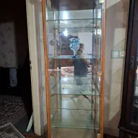 ویترین چوب گردو