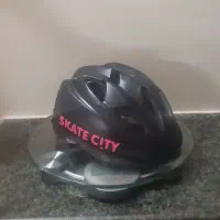 دو تا کلاه حرفه ای اسکیت و دوچرخه و ست ایمنی