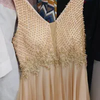 لباس مجلسی طلایی بسیار شیک در حد نو