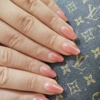 کاشت ناخن به صورت حرفه ای