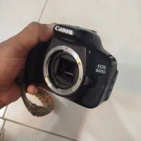 دوربین 600d کنون در حد نو کم کار خوش قیمت