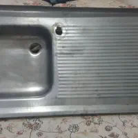 سینک ظرفشور و چوب پرده ریلی