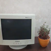 مانیتور هیوندای ۱۷ اینچ