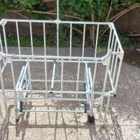 تخت کنار مادر پرشیا