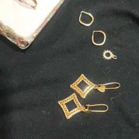 مقداری طلای سبک وزن|جواهرات|دوگنبدان, |دیوار