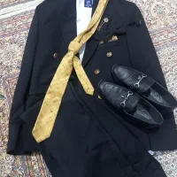 یکدست کت شلوار با کتونی