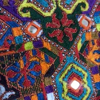 اینه میدوزم