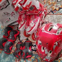 اسکیت در حد نو با تمام وسایل ایمنی