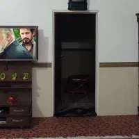 بوفه و میزتلویزیون ایستاده درحدنو