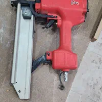 میخ کوب دو پایه زن