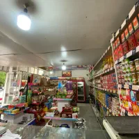 فروشنده آقا حداقل بالای ۲۰ سال