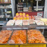 همکار در مغازه