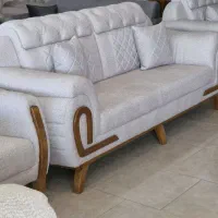 خیاط خانم برای تولیدی مبل