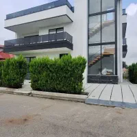 نور-گنجیاب-ویلا-مدرن-استخردار-300زمین-300بنا