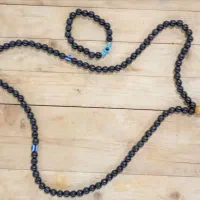 دستبند وگردنبند رو مانتویی