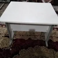 میز تحریریامیزکامپیوتر