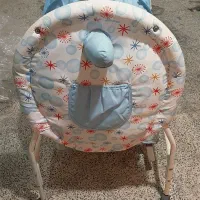 گهواره کودک خرسی در حد نو|تخت و صندلی بچه|یزد, |دیوار