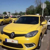 تاکسی رنو فلوئنس
