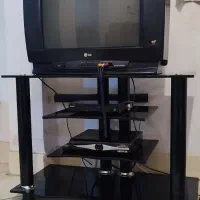 تلوزیون ال جی ۲۴ اینچ همراه با میز