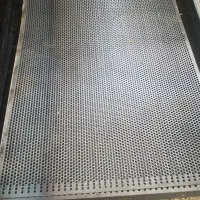 تولید و عرضه ورق مشبک پانچ شده