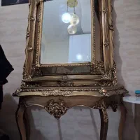 آینه کنسول طلایی خطی
