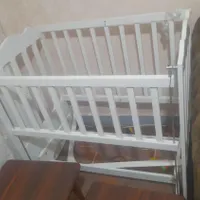 گهواره کنار تختی با تمام وسایل قیمت ۳۸۰۰