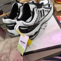 نیوبالانس خارجی چین کفش خارجی|کیف، کفش، کمربند|شاهین‌شهر, مسکن مهر|دیوار