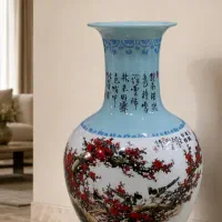 گلدان کنار سالنی چینی طرح شکوفه و پرندگان