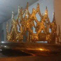 لوسترورودی منزدلدارای سه سرپیچ وججای لامپ