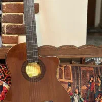 گیتار کلاسیک تین بادی پیکاپ دار