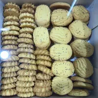 فروشنده شیرینی فروشی کیک و‌کلوچه شاهرودی