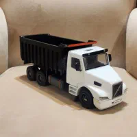 ماکت کامیون ولوو ان هاش