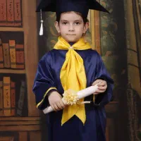 آموزش مربی کودکستان و در نهایت اشتغال به کار