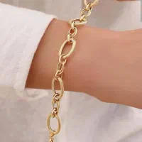 دستبندطلاگم شده