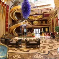 عکاس و ادیتور و مربی خانه کودک