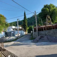 ۲۷۰متر زمین دو نبش، خیابان کاخ،با جواز ساخت