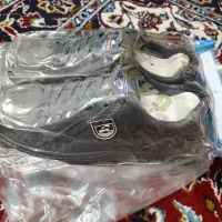 کفش اصلی ترک|کیف، کفش، کمربند|قم, قلعه عموحسین|دیوار