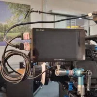 دستیار فیلمبردار و عکاس کاراموز