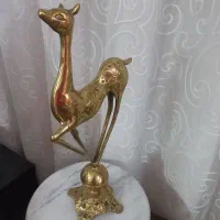 میوه خوری گوزن و مجسمه برنزی