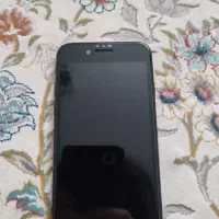 گوشی iphone SE با حافظه ۱۲۸ گیگ فوق العاده تمیز