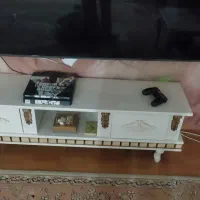 میز تلویزیون در طول ۱/۵