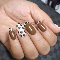 کاشت ناخن حرفه ای با طراحی قوی