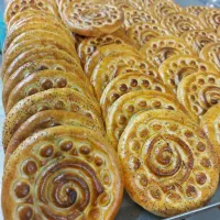 کارگر کلوچه پز