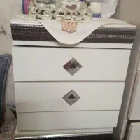 پاتختی دو کشوئه