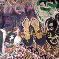 فروش کفشهای زنانه و بچگانه